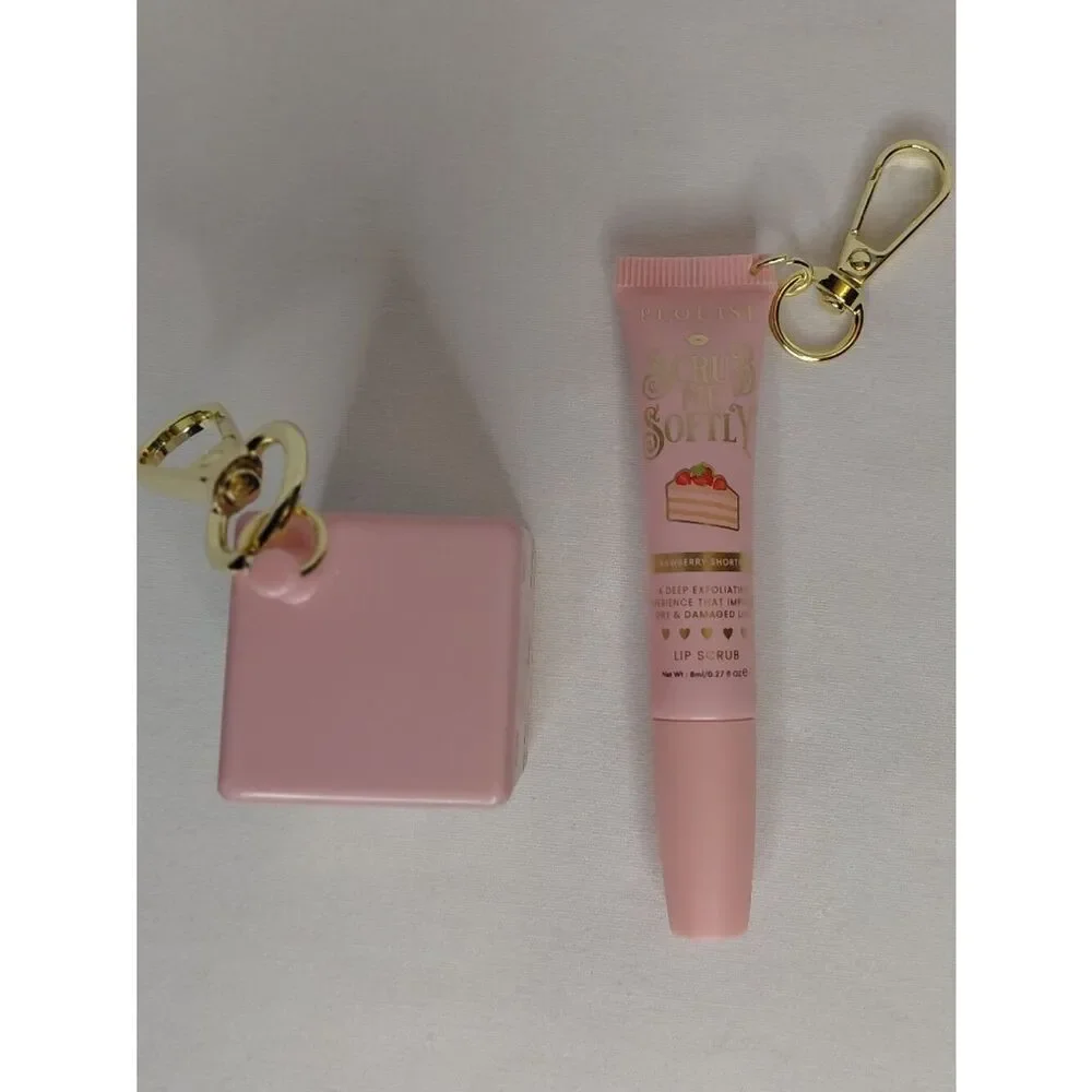 P.Louise - Moisture For Miles Bad B❤︎tch Lip Balm and Lip Scrub - Strawberry Sho